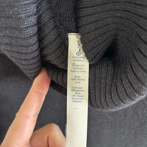 Lululemon Athletica Sweat and Savasana 100% Merino Wool Sweater Black Size 2 - Picture 7 of 9